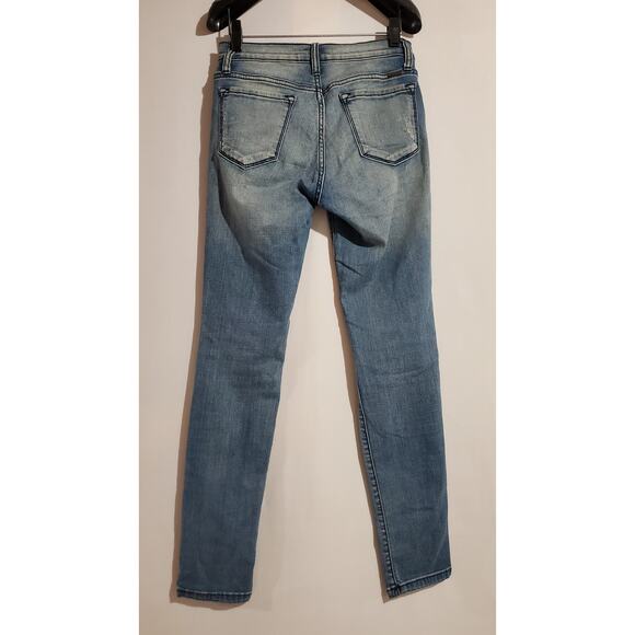 KanCan Distressed Light Wash Mid Rise Skinny Jeans Womens Size 26 Ripped Grunge - Picture 3 of 11